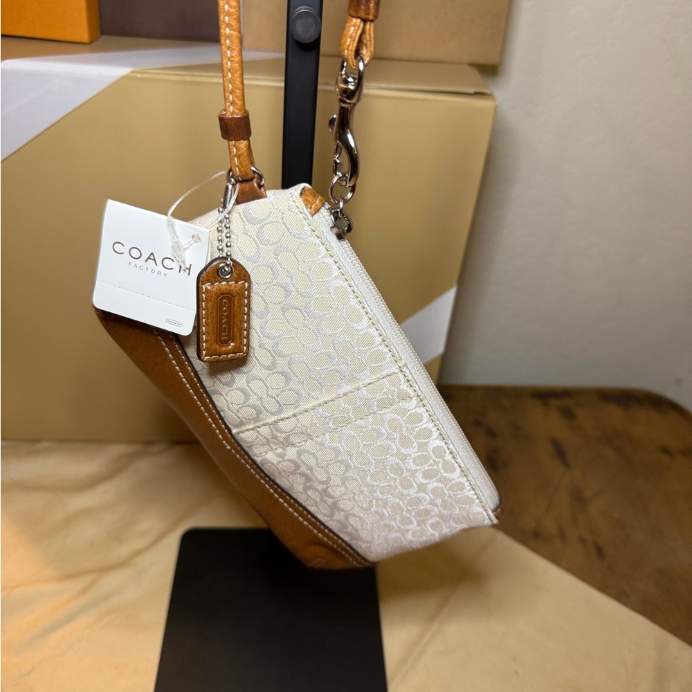 Coach Micro C Handbag and Wristlet - Picture 9 of 12